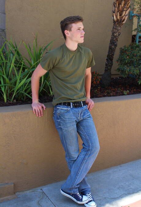 Twink Jeans Pictures